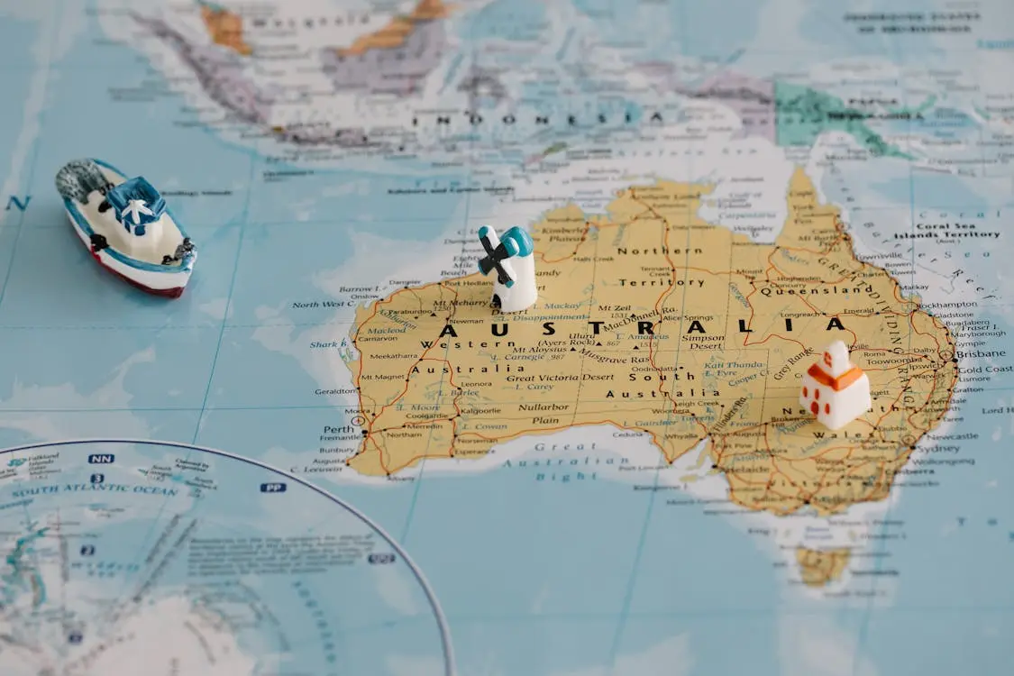 An expat home loan allows Aussies living and working abroad to get a mortgage in Australia